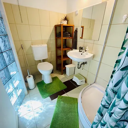 Апартаменты Sportbalaton Calm Little Garden Hideaway