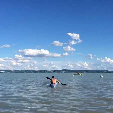 Sportbalaton Calm Little Garden Hideaway Апартаменты *